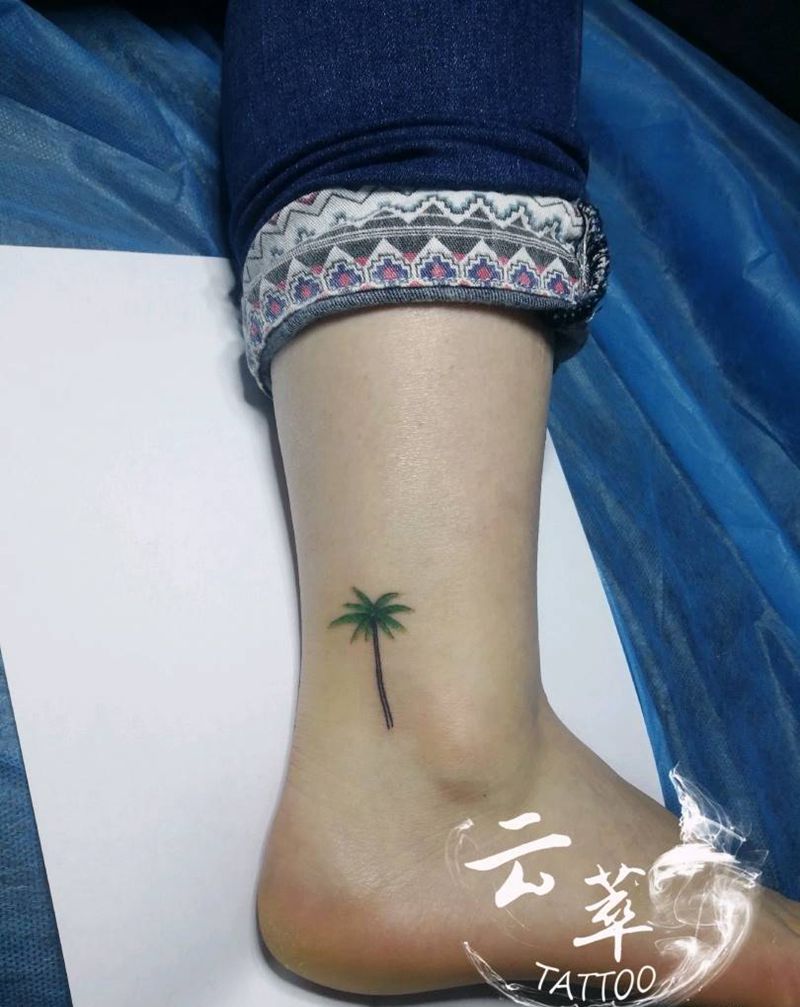 椰子树纹身图片_脚部纹身图案