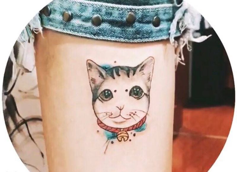 水彩猫纹身图片_腿部水彩纹身图案