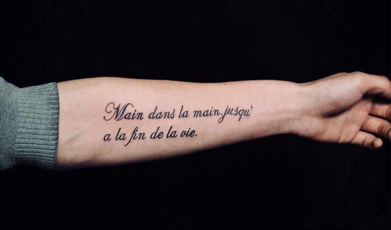 奇卡咯字体纹身纹身图片_手部图腾花体字重庆义雕堂刺青纹身图案