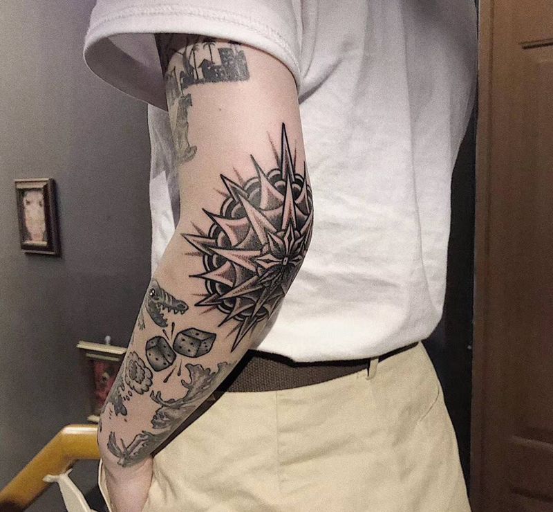 梵花纹身图片_手部点刺花纹身图案