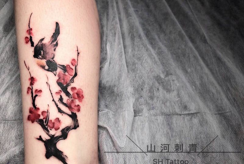 黑与红的碰撞纹身图片_腿部纹身图案