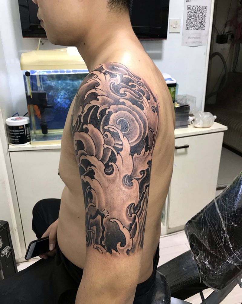 顾客自带图纹身图片_臀部纹身图案