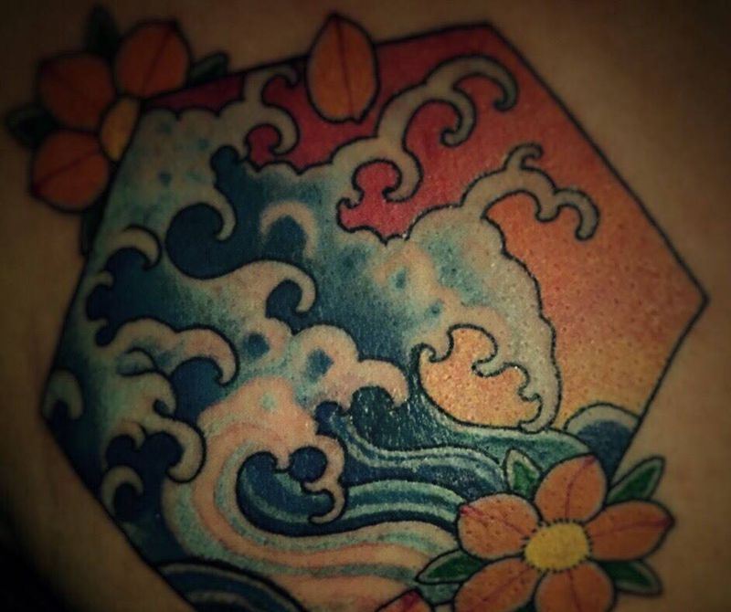 小传统纹身图片_成品胸部传统几何植物静物纹身图案