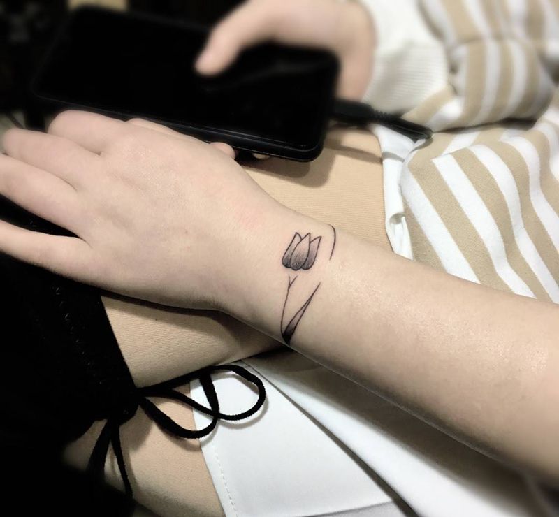 手环纹身图片_手臂手部花纹身图案