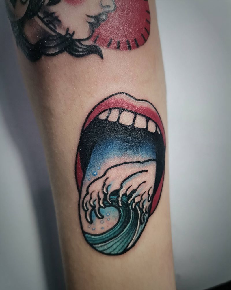 彩色new school 拼接纹身图片_手臂New School嘴女孩骷颅头纹身图案