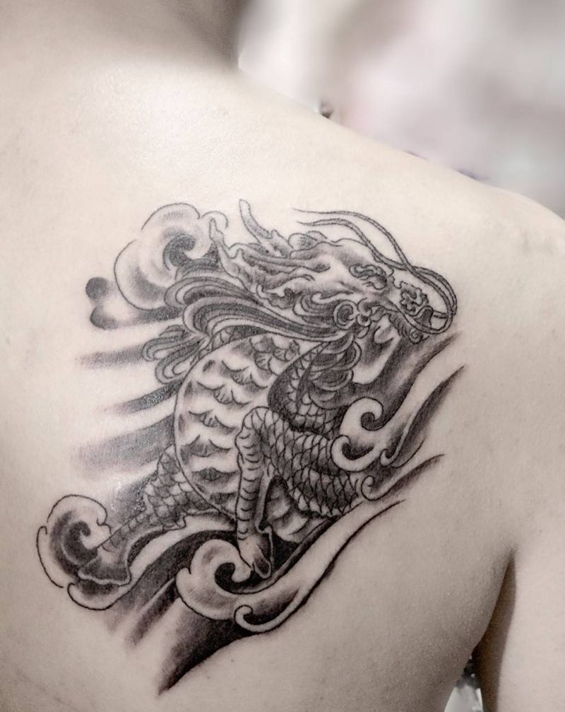 麒麟纹身图片_胸部传统纹身图案