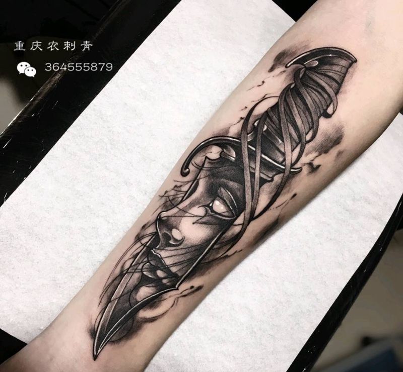 匕首纹身图片_手臂手部欧美写实武器匕首纹身图案