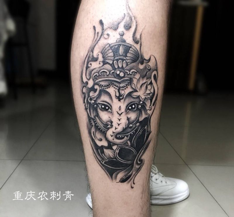 象神纹身图片_腿部脚部新传统象神纹身图案