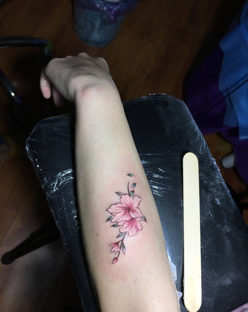 遮盖疤痕纹身图片_手部手臂清新植物纹身图案