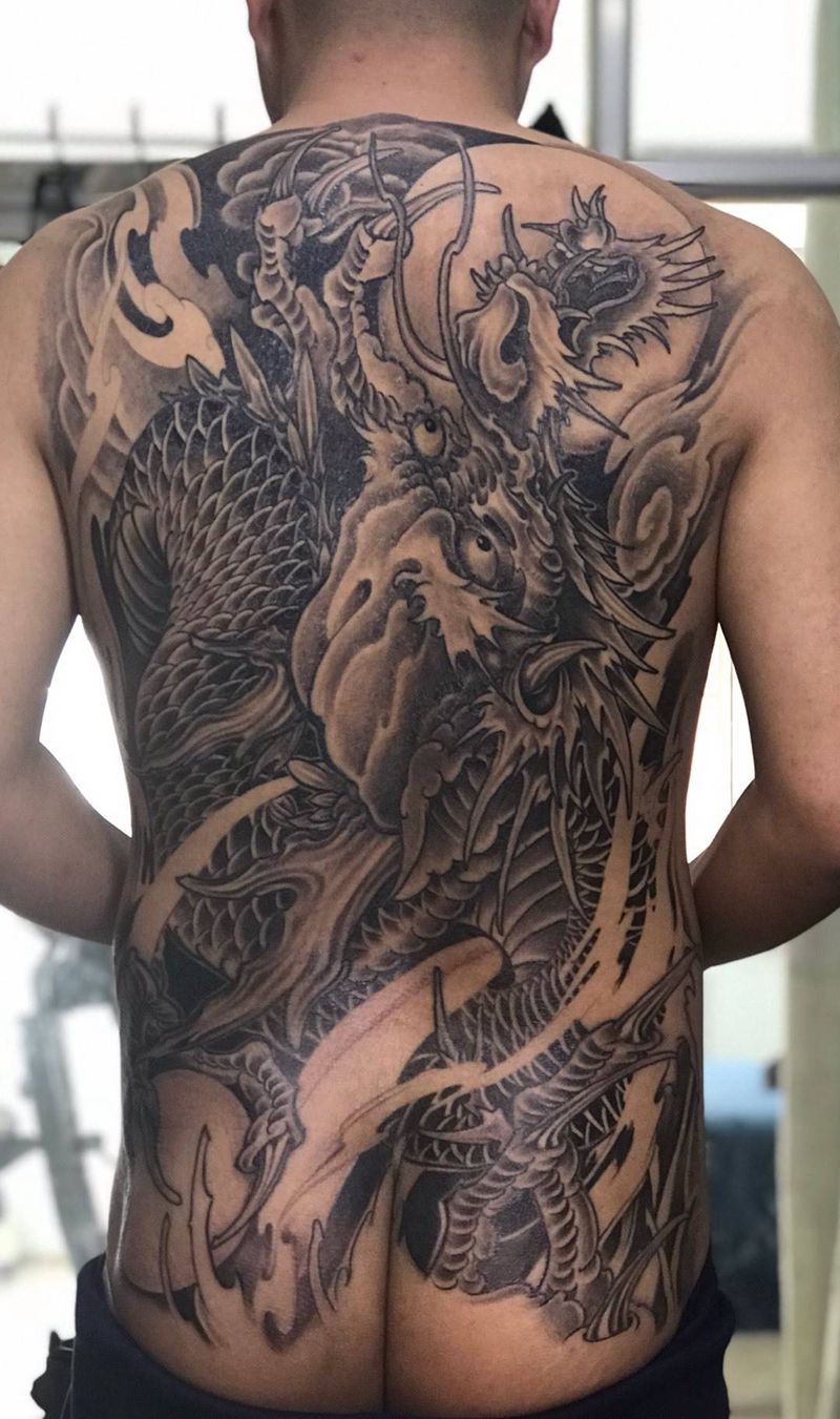 继续下半部分纹身图片