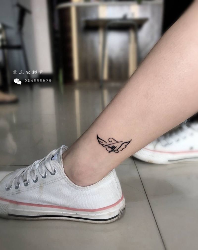 英文翅膀纹身图片_脚部腿部花体字图腾纹身图案