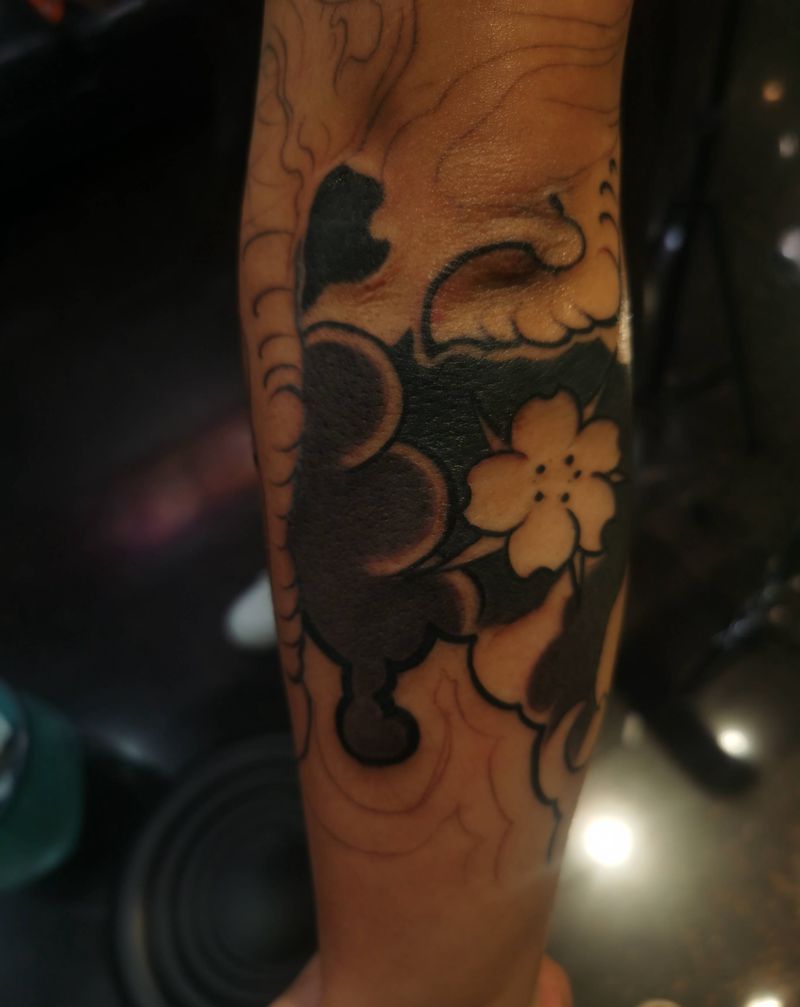 麒麟七分袖遮盖纹身图片_手臂新传统老传统麒麟遮盖纹身图案