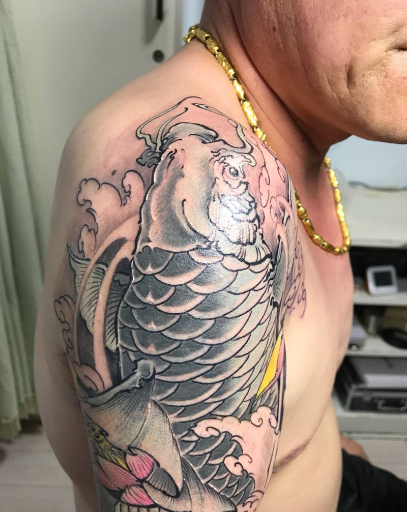 又是鲤鱼纹身图片