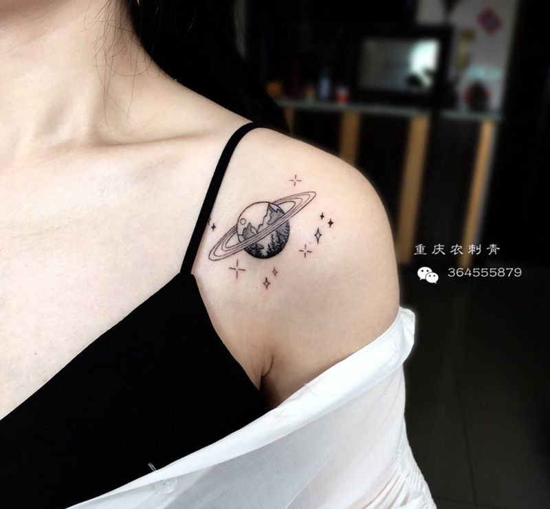 小清新纹身图片_颈部肩部几何月亮星空星球纹身图案