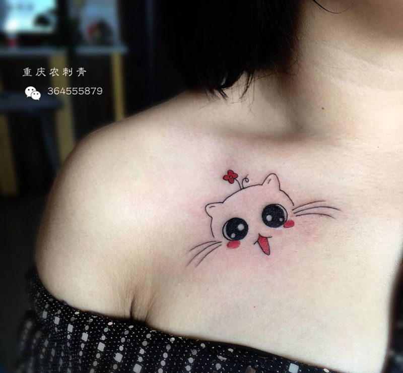 锁骨猫咪纹身图片_胸部肩部猫动物纹身图案