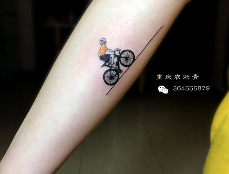 小清新骑行者纹身图片_手臂手部新传统几何自行车小清新纹身图案
