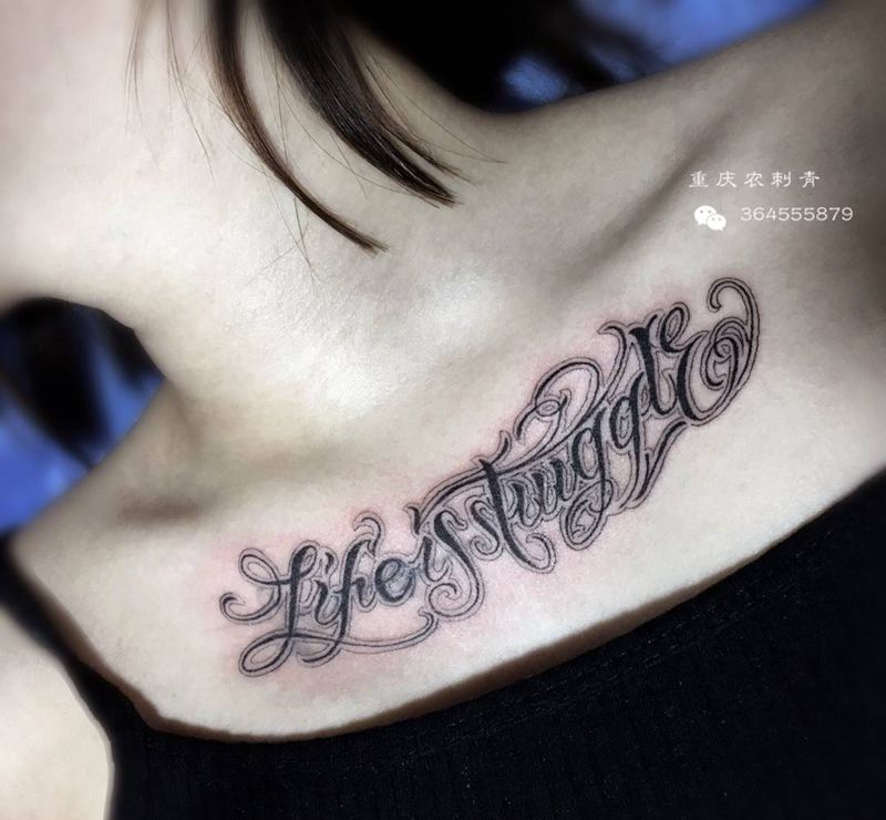 奇卡诺花体英文遮盖旧纹身纹身图片_胸部腹部花体字欧美写实奇卡诺英文纹身图案