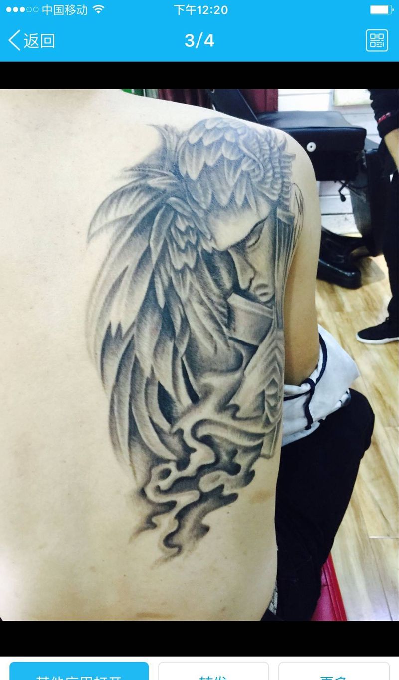 天始纹身图片_成品背部写实人物纹身图案