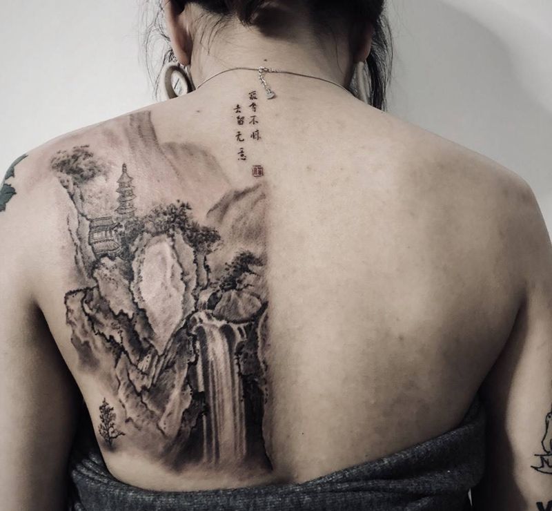 山水画纹身图片_背部国画纹身图案