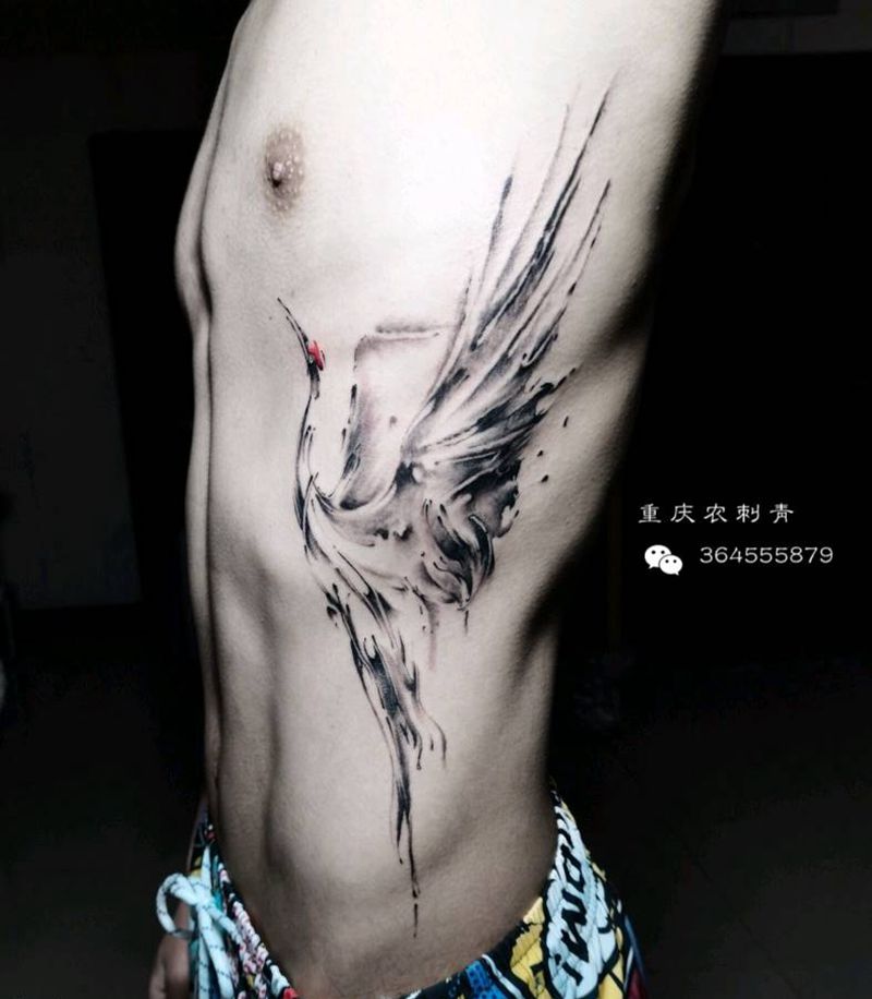 鹤纹身图片_腰部腹部水墨水彩鹤纹身图案