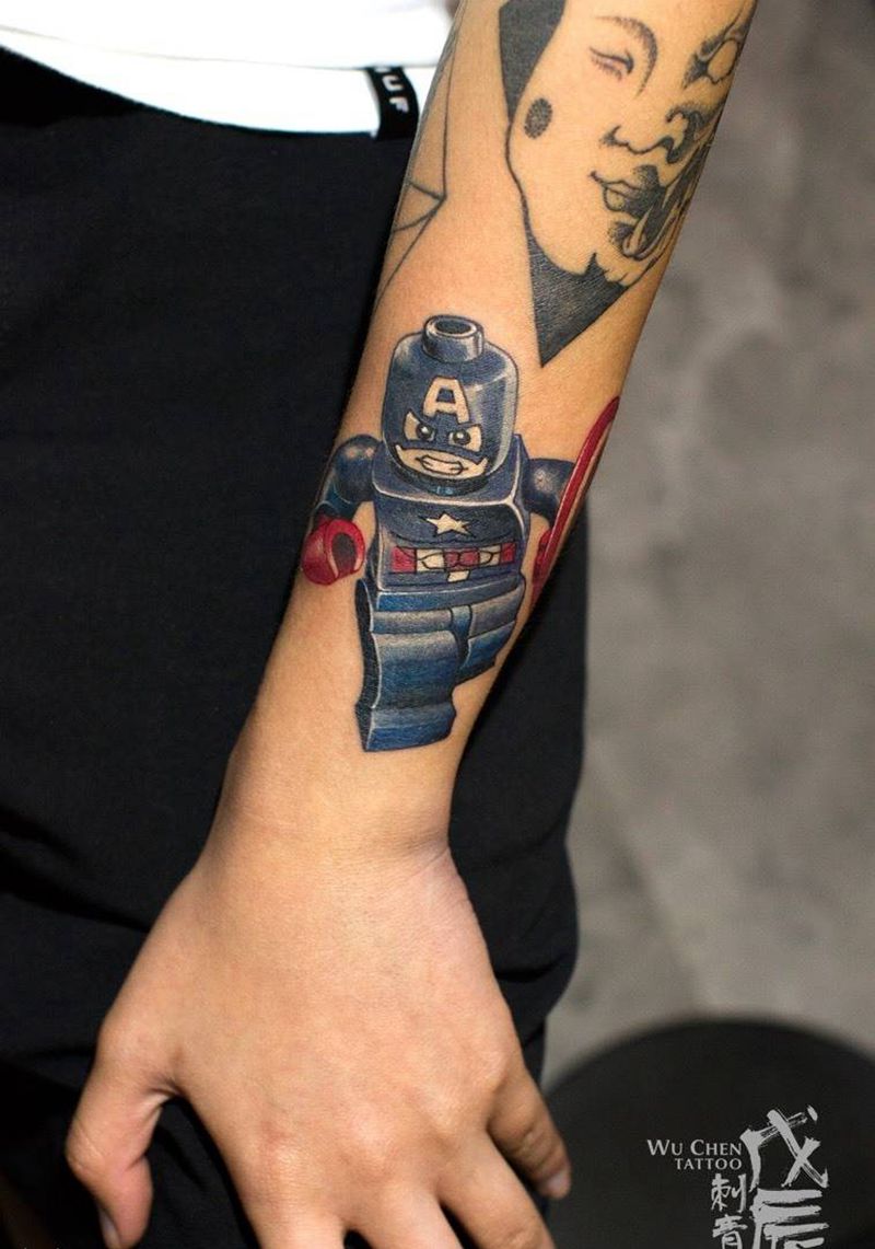 乐高大队长纹身图片_成品手部欧美人物重庆刺青小清新水彩彩色乐高纹身图案