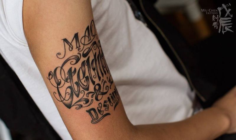 其卡诺字体设计纹身图片_成品肩部欧美清新几何设计字体英文英文设计纹身图案