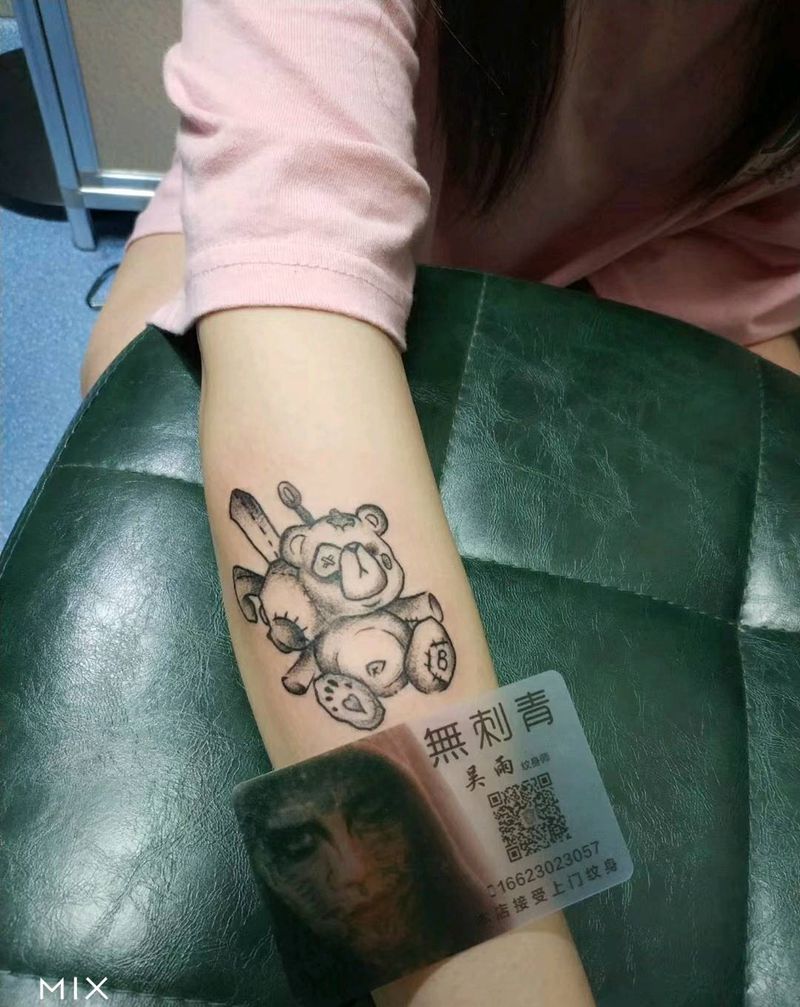 熊纹身图片_New SchoolOld School纹身图案