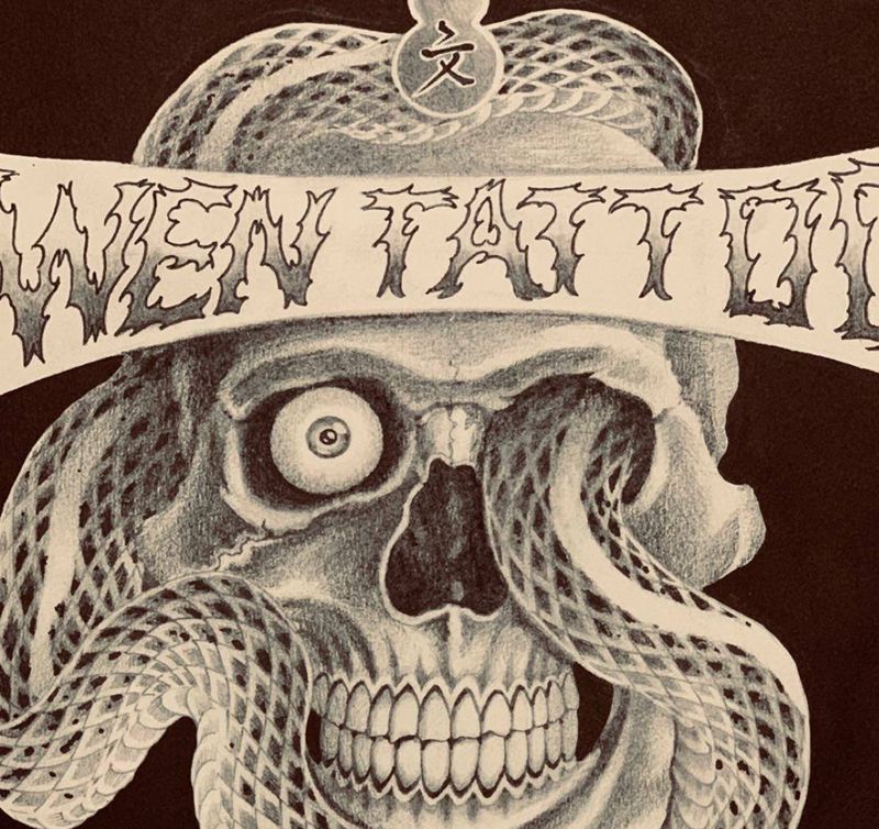 骷髅头纹身图片_胸部新传统欧美写实骷髅头 蛇纹身图案