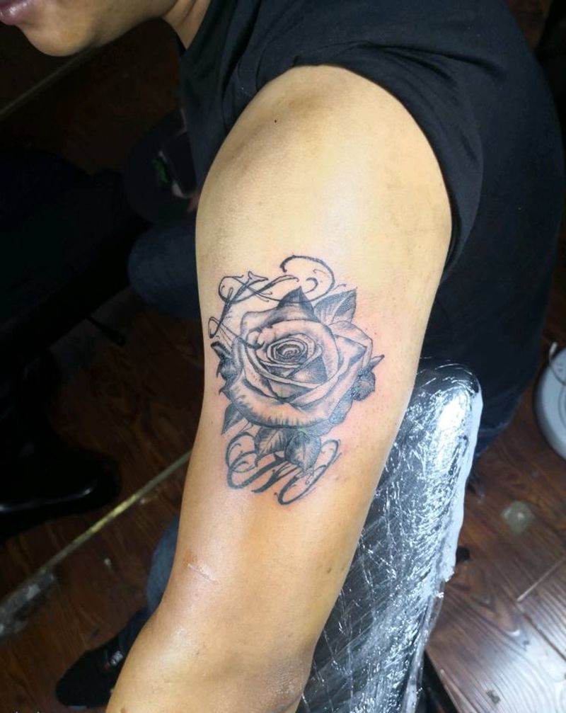 小花花4小时算不算慢？纹身图片_手臂纹身图案