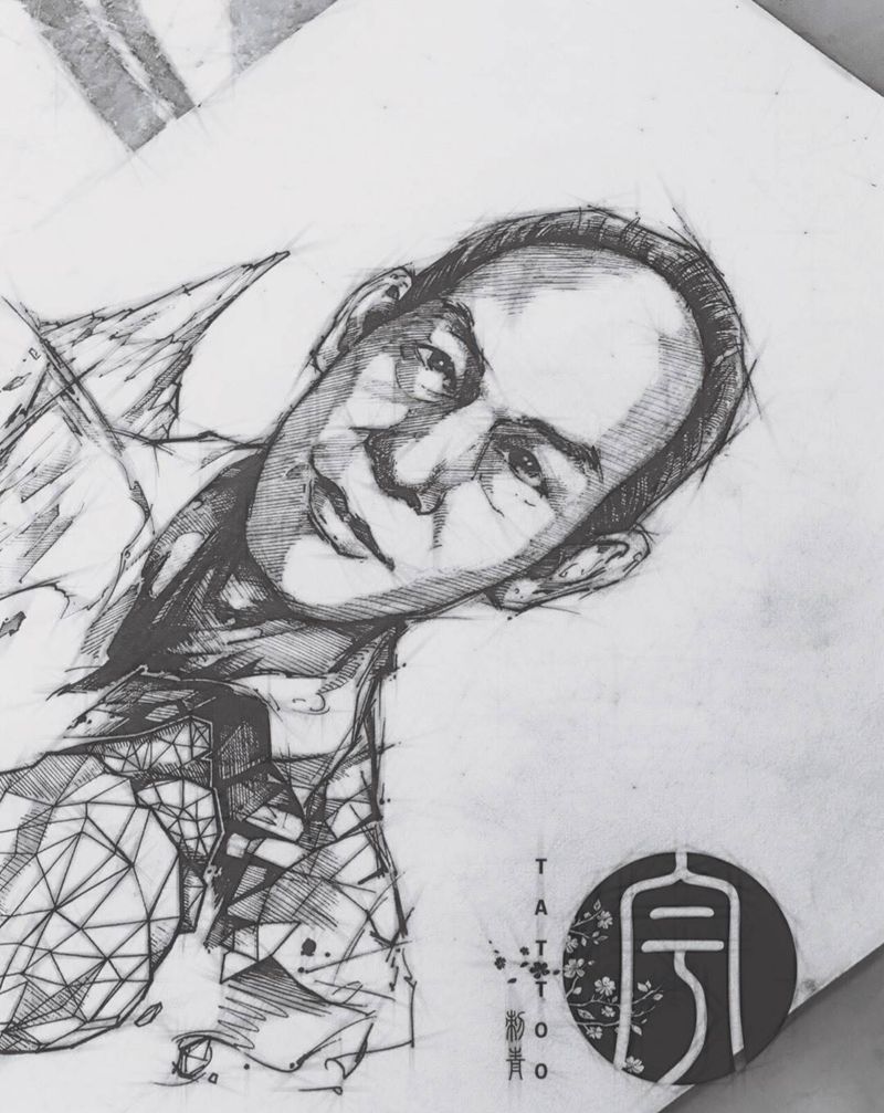 父爱如山纹身图片_人物原创肖像手稿背部纹身图案