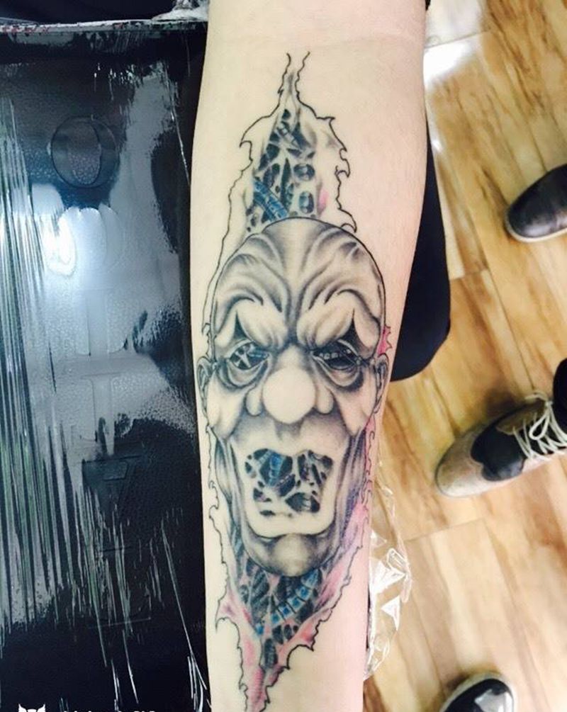 小丑纹身图片_成品手臂欧美纹身图案