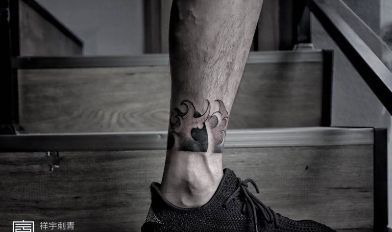 浪环纹身图片_成品脚部传统纹身图案