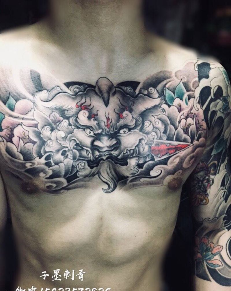唐狮花胸纹身图片