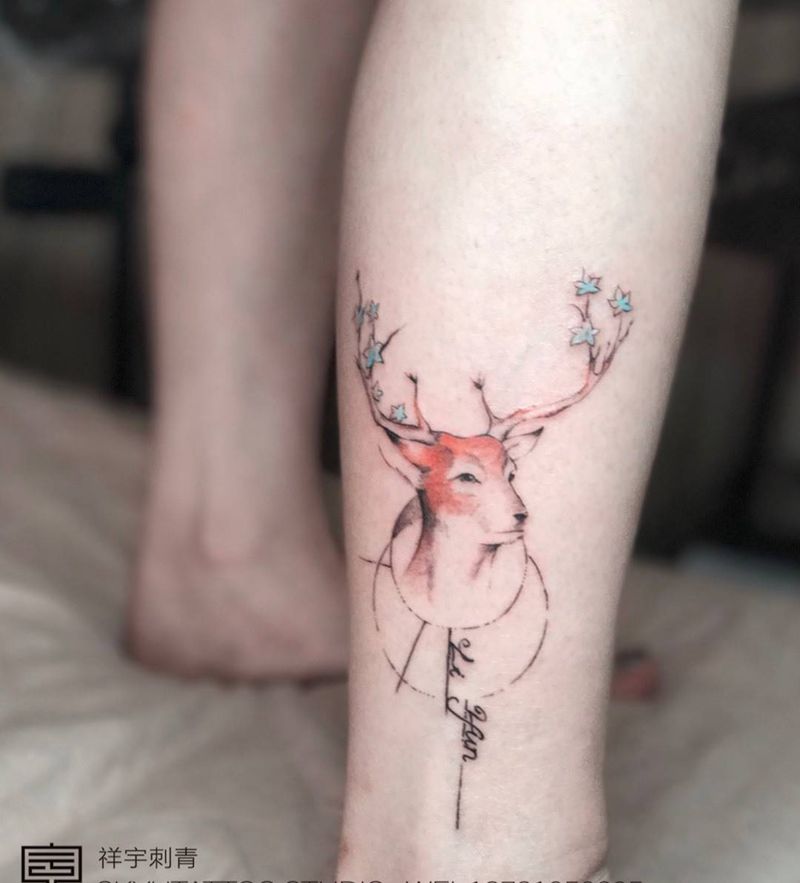 小鹿纹身图片_成品脚部清新动物纹身图案