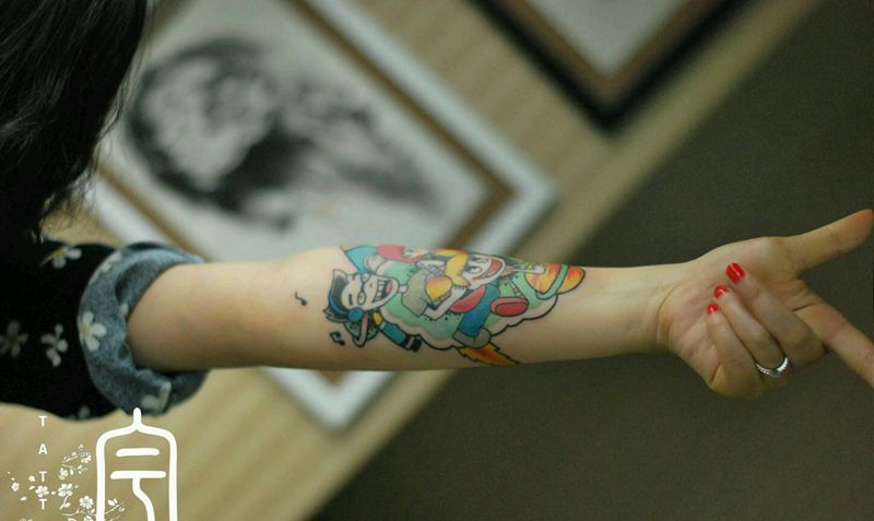 我们一家纹身图片_手臂清新人物原创成品纹身图案