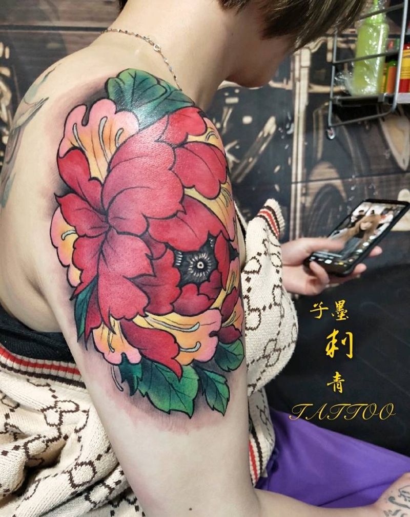 牡丹纹身图片_肩部手部新传统花，牡丹花纹身图案