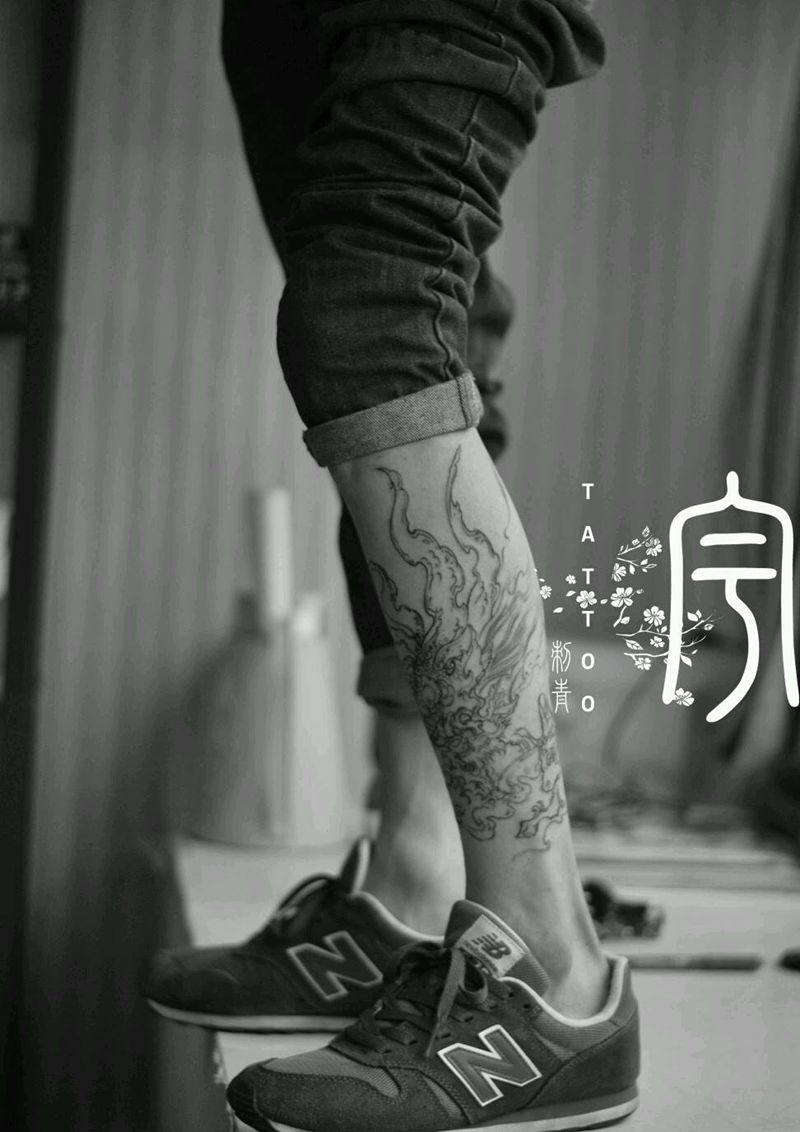 自扎纹身图片_脚部传统动物原创成品纹身图案