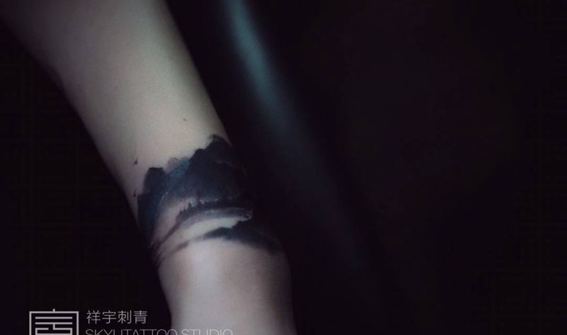 遮盖纹身图片_手臂水墨纹身图案