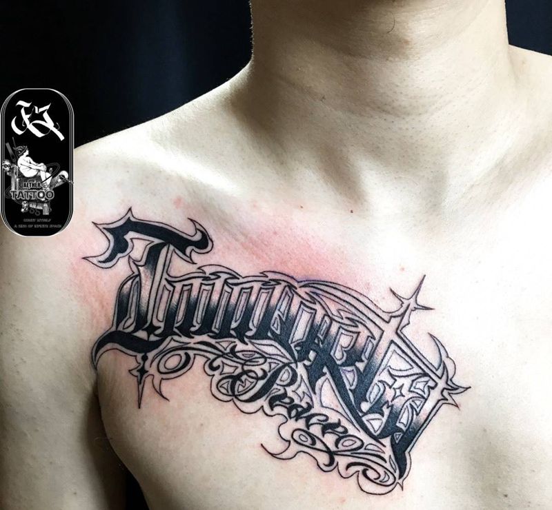 奇卡诺花体字纹身图片_胸部花体字纹身图案