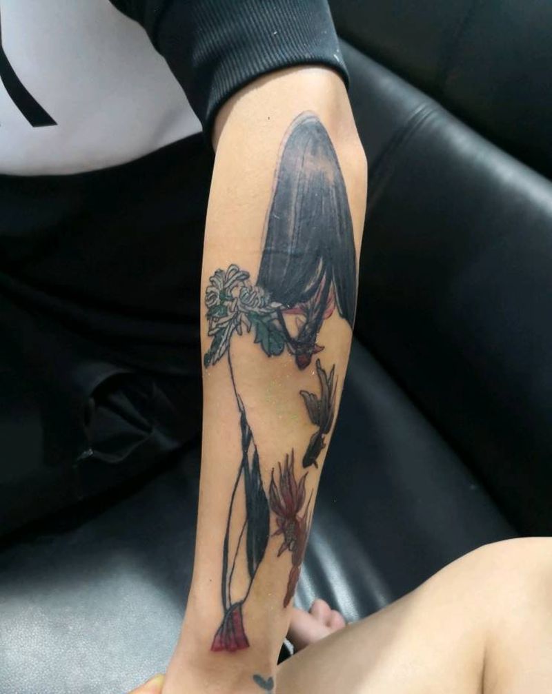 鱼摆摆，吃吗？纹身图片_手部水墨纹身图案