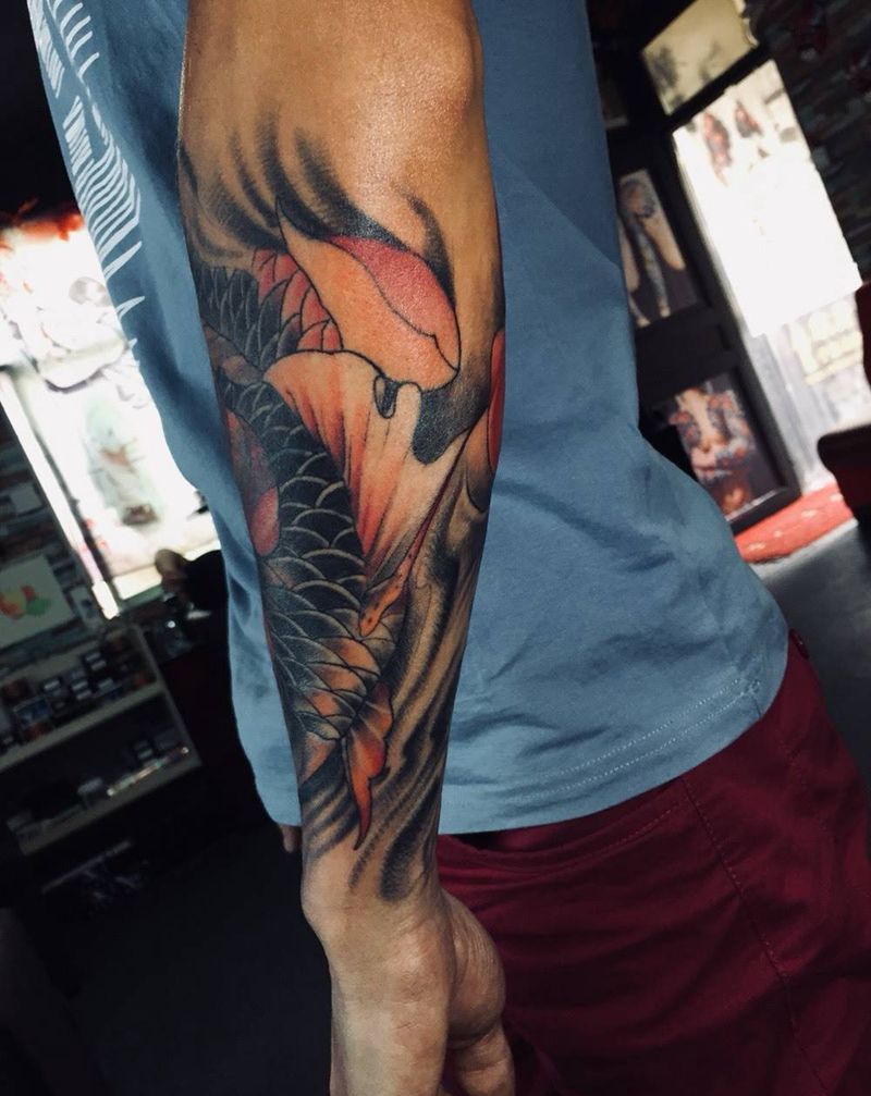 鲤鱼遮盖纹身图片