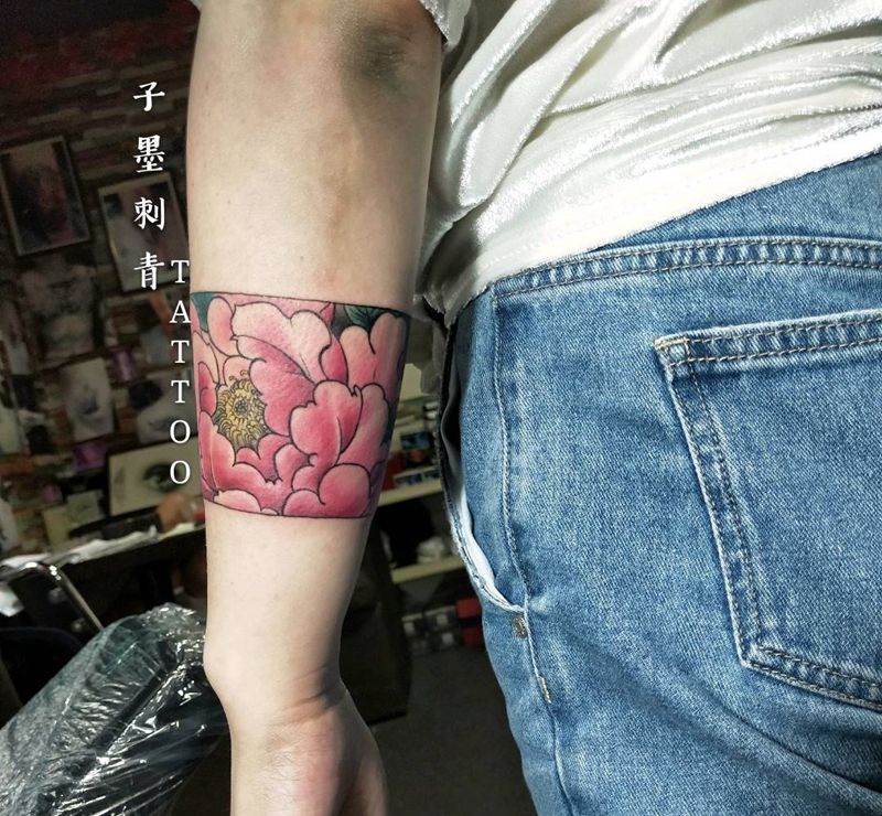 臂环纹身图片_手臂纹身图案