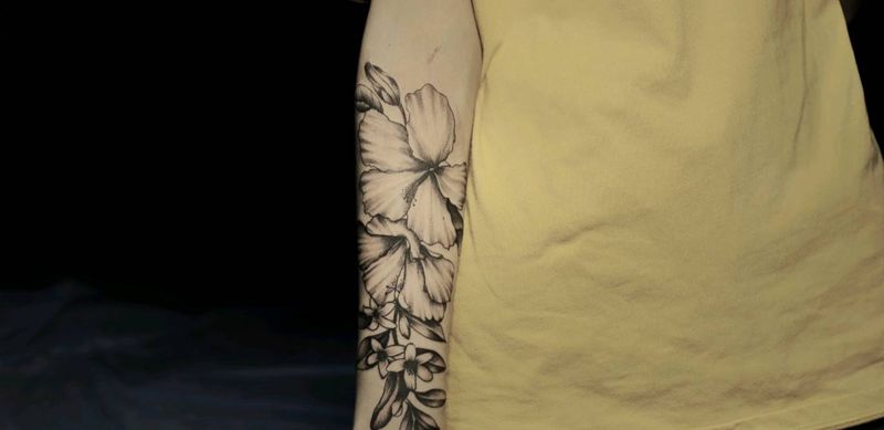 素花纹身图片_手臂纹身图案