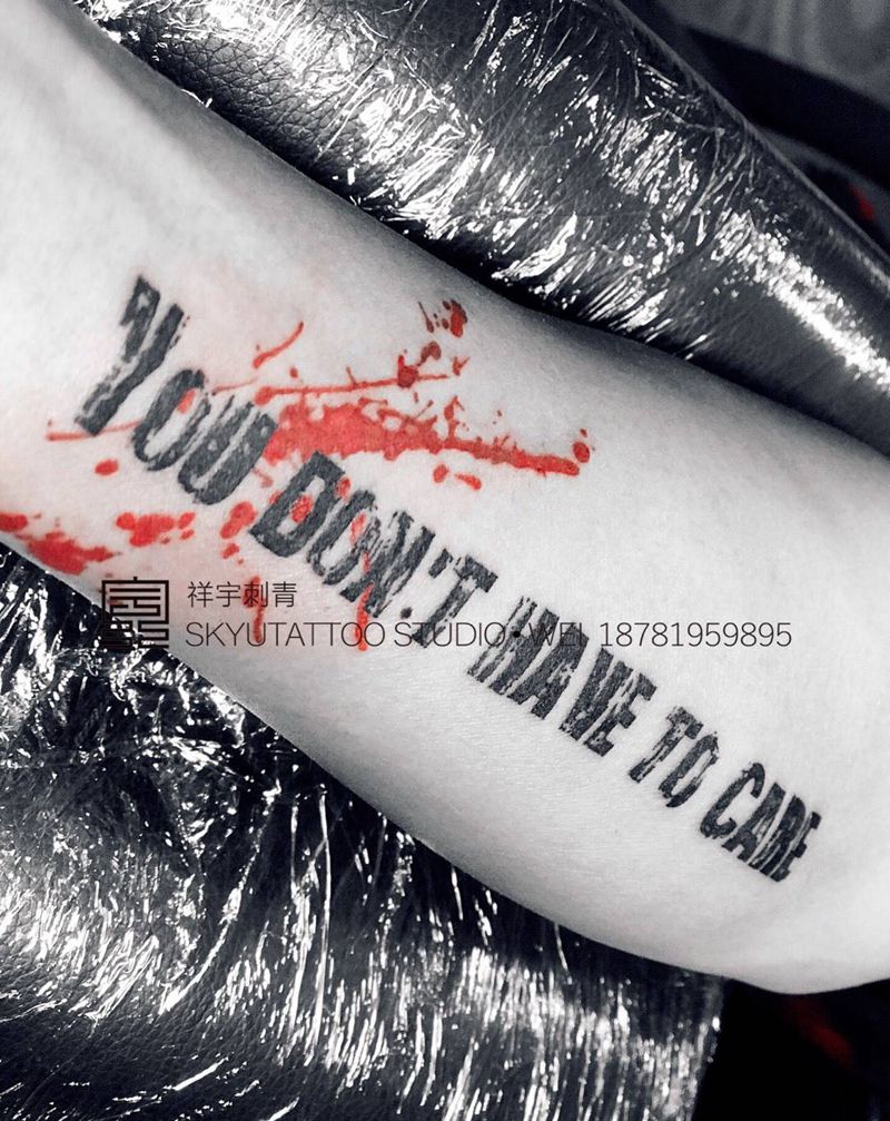 血腥字母纹身图片_成品手臂欧美字符纹身图案