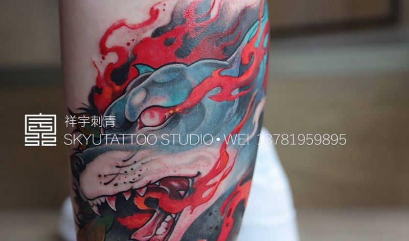 暴炎猎犬纹身图片_成品脚部欧美原创动物纹身图案