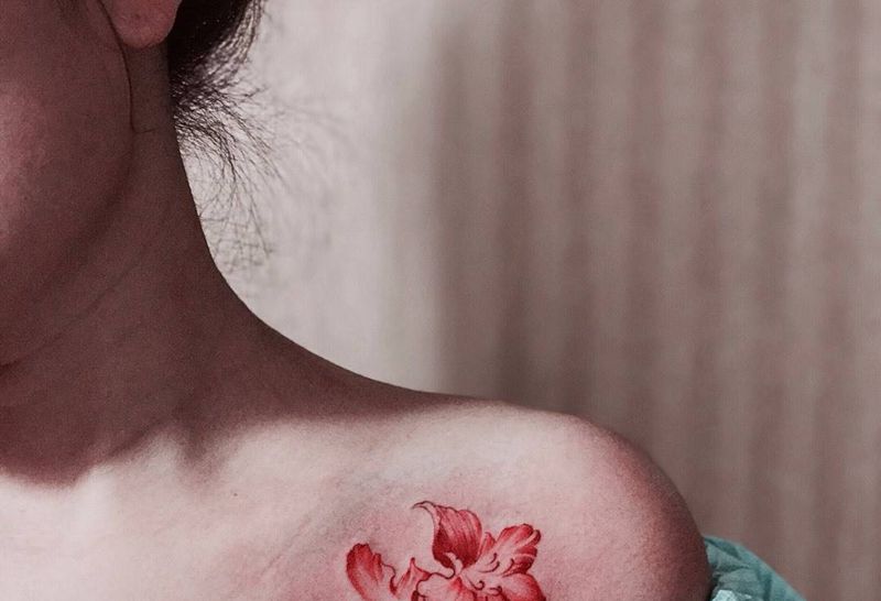 小花纹身图片_成品肩部清新植物纹身图案