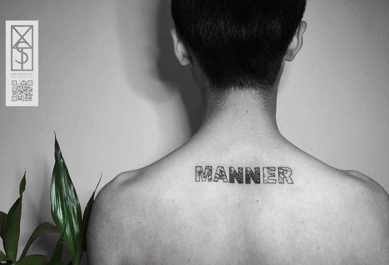 泼墨字体纹身图片_成品背部欧美清新字符图腾原创线条纹身图案