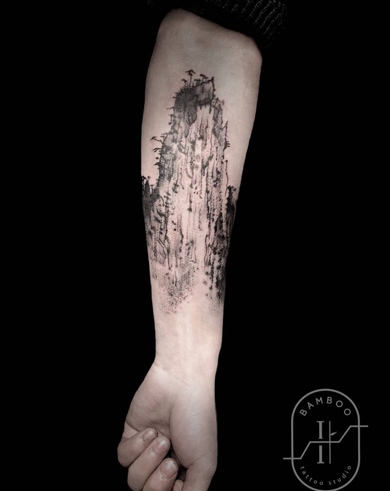 水墨山纹身图片_成品手臂传统国画植物原创静物纹身图案