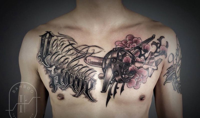 花体与飞机的结合纹身图片_成品胸部欧美植物字符原创静物纹身图案