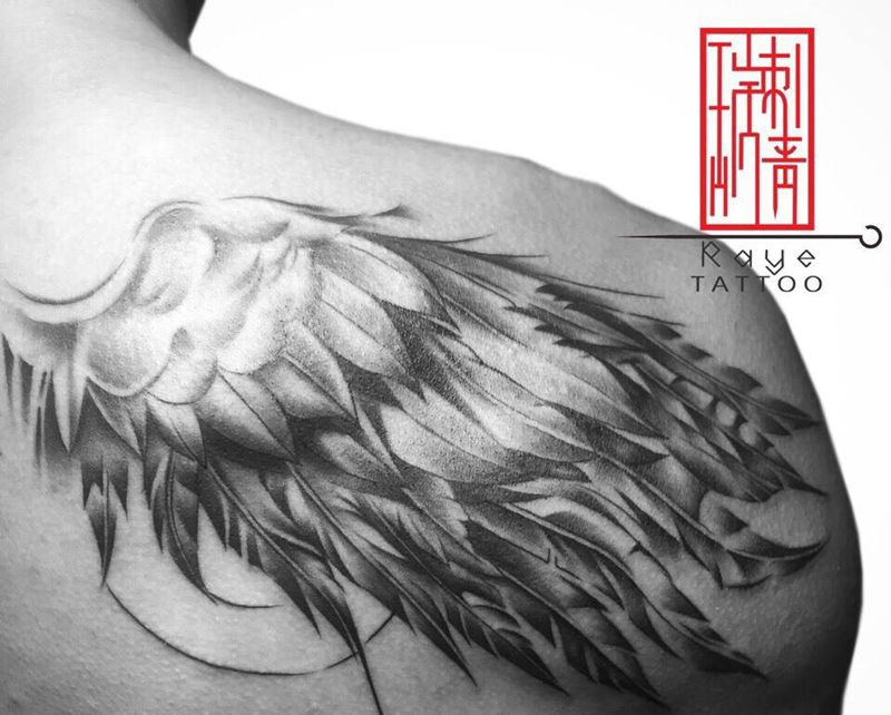 翅膀纹身图片_成品手稿背部欧美清新动物纹身图案
